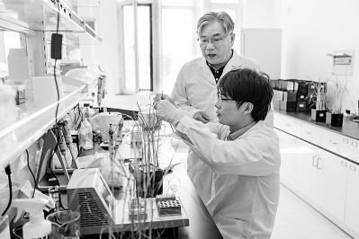 51我要配资  锁定前沿需求，以青春之力勇攀高峰